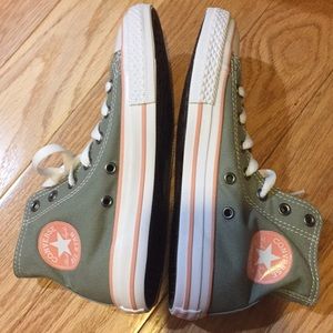 NEVER WORN Converse Child’s Shoes size 2